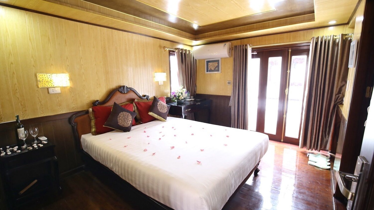 Photo of Bedroom in Hon Gai