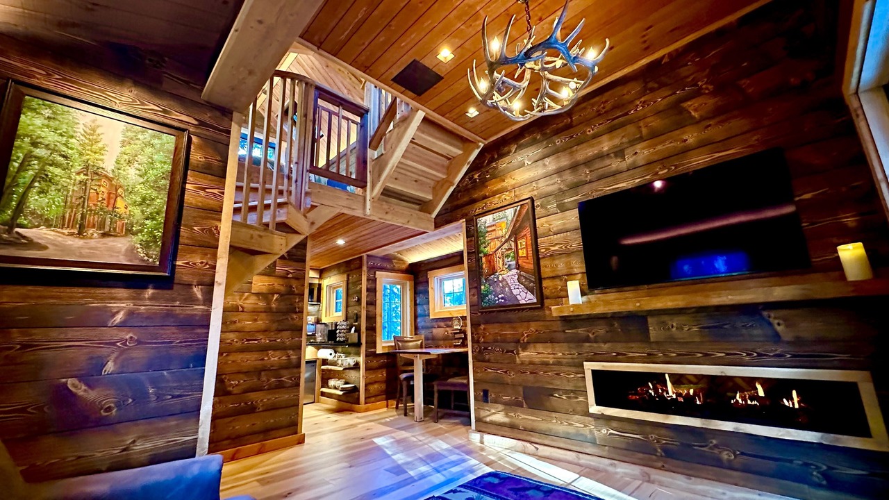 Photo of Bedroom in Black Hawk