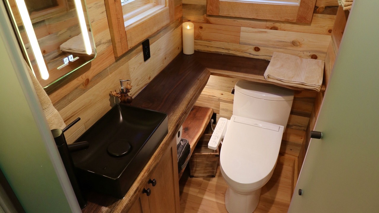 Photo of Bathroom in Black Hawk