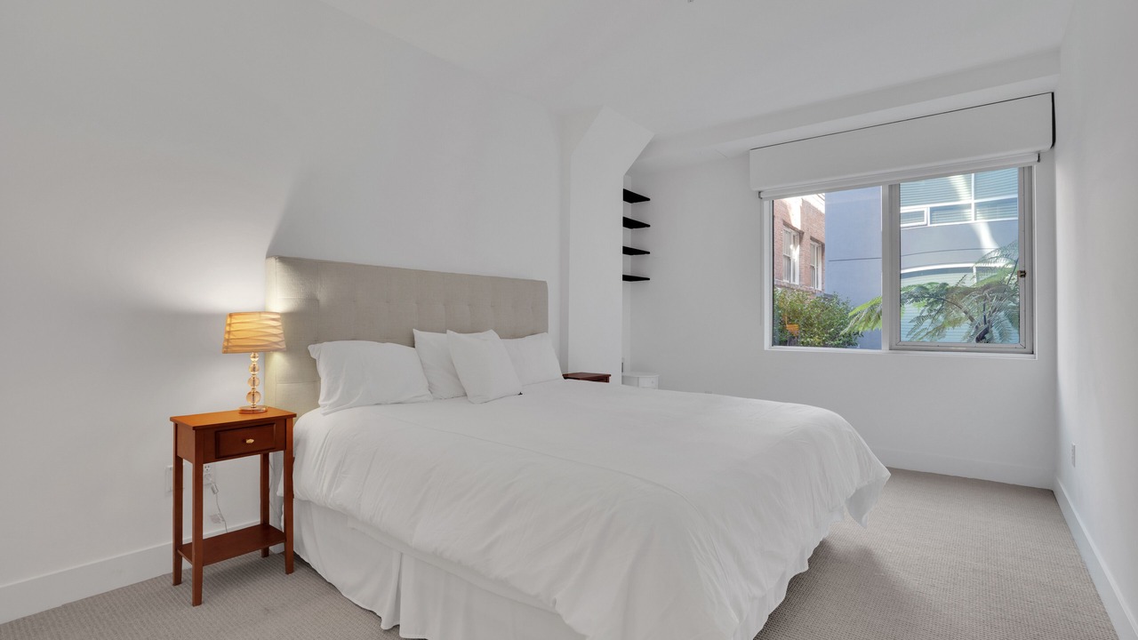 Photo of Bedroom in Hayes Valley