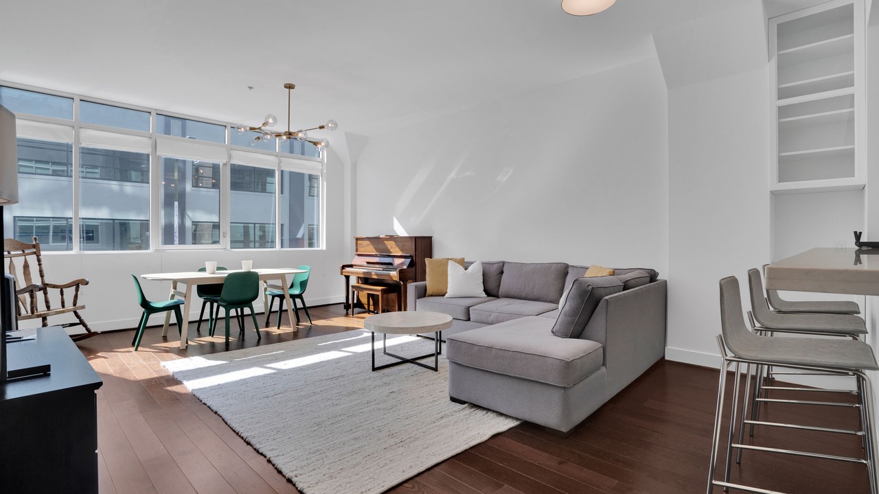 Photo of Livingroom in Hayes Valley