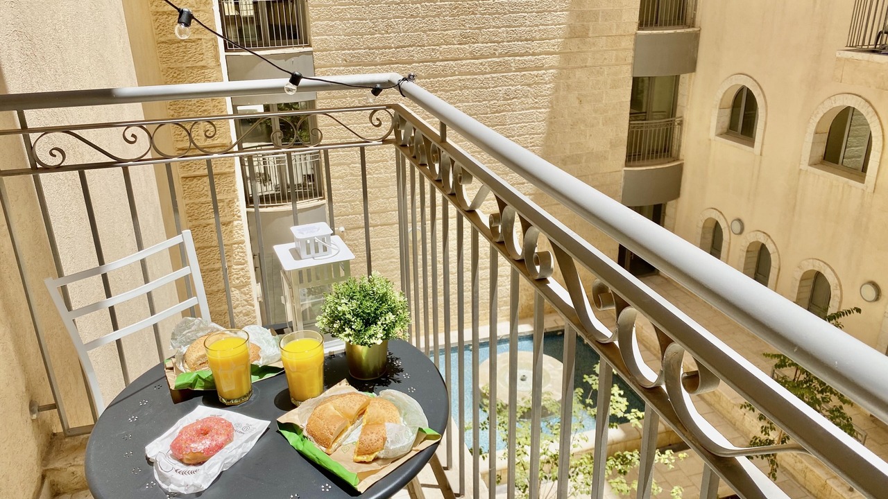 Photo of Patio Balcony in Jerusalem City Centre