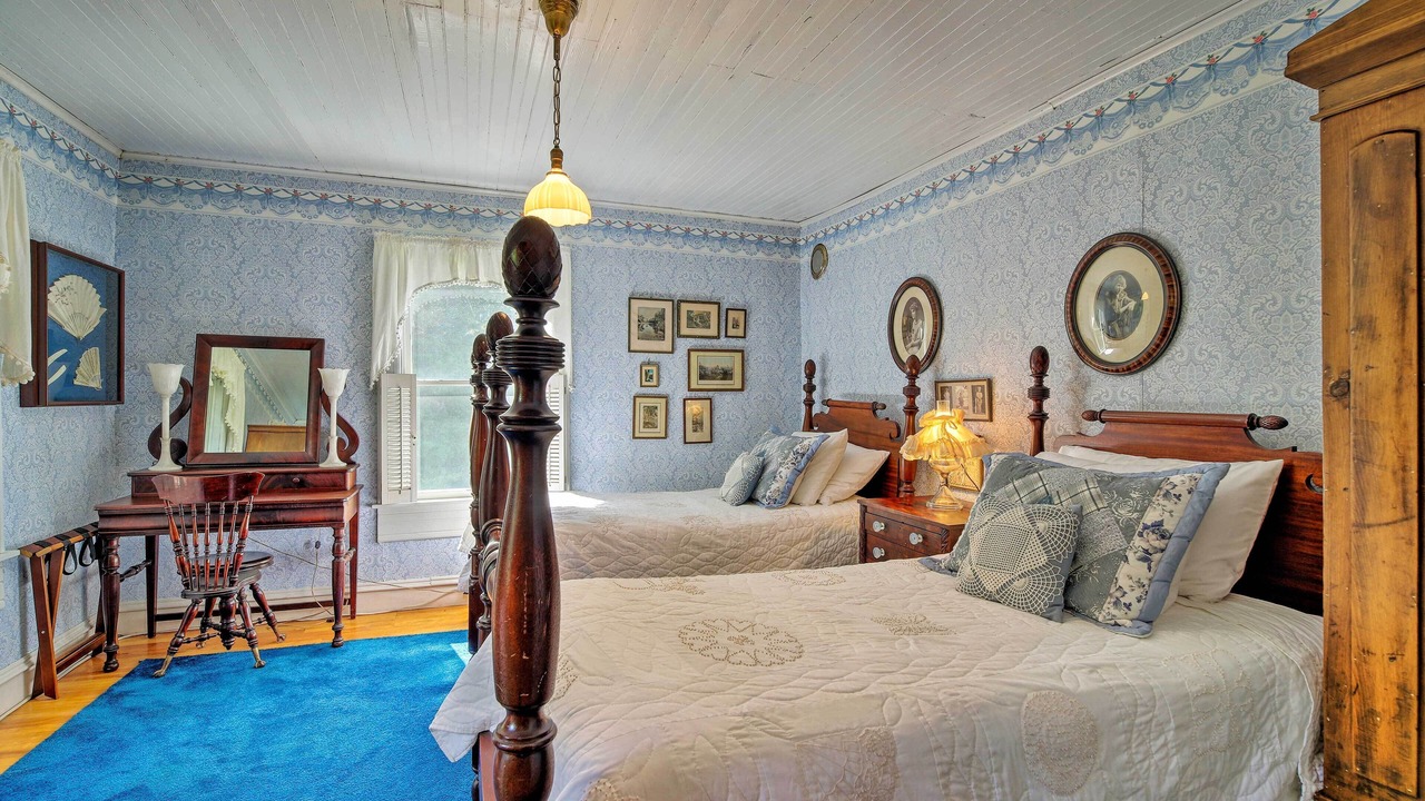 Photo of Bedroom in Town of Bellmont