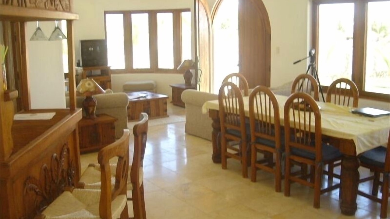 Photo of Livingroom in Pescadero