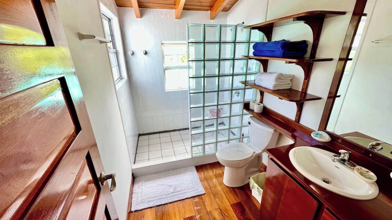Photo of Bathroom in Caye Caulker