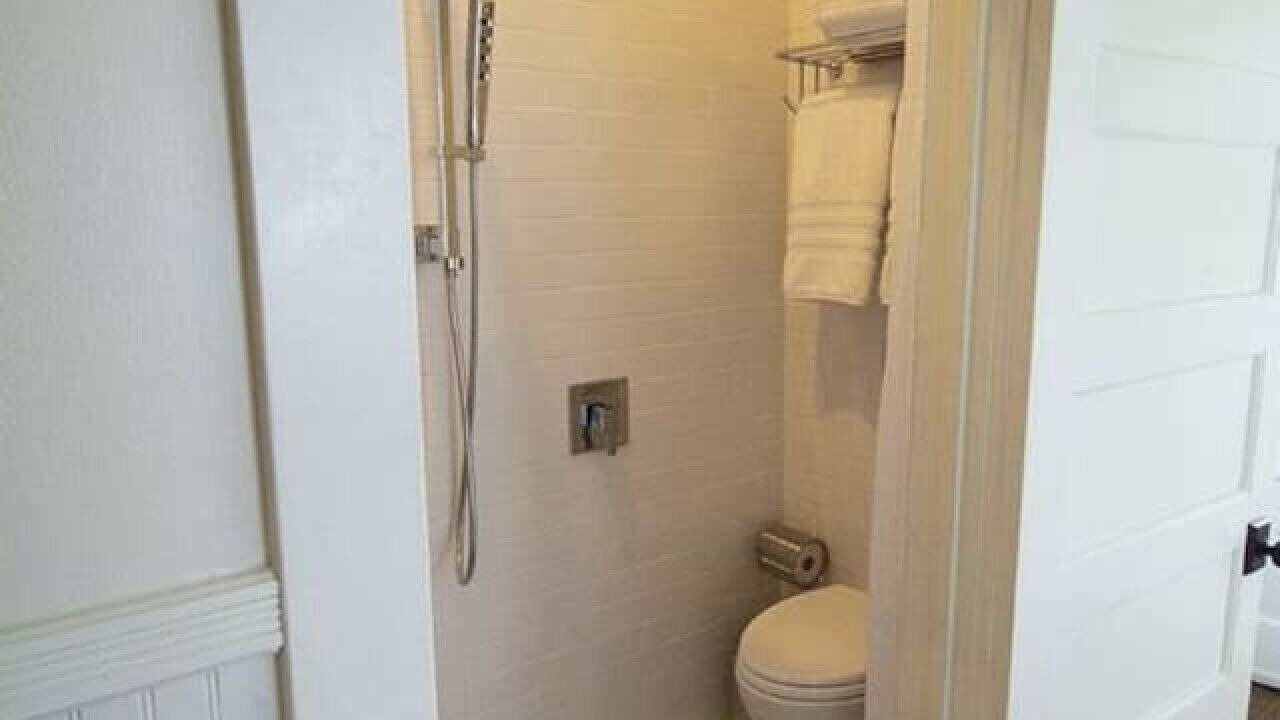 Photo of Bathroom in Cannonborough Elliotborough