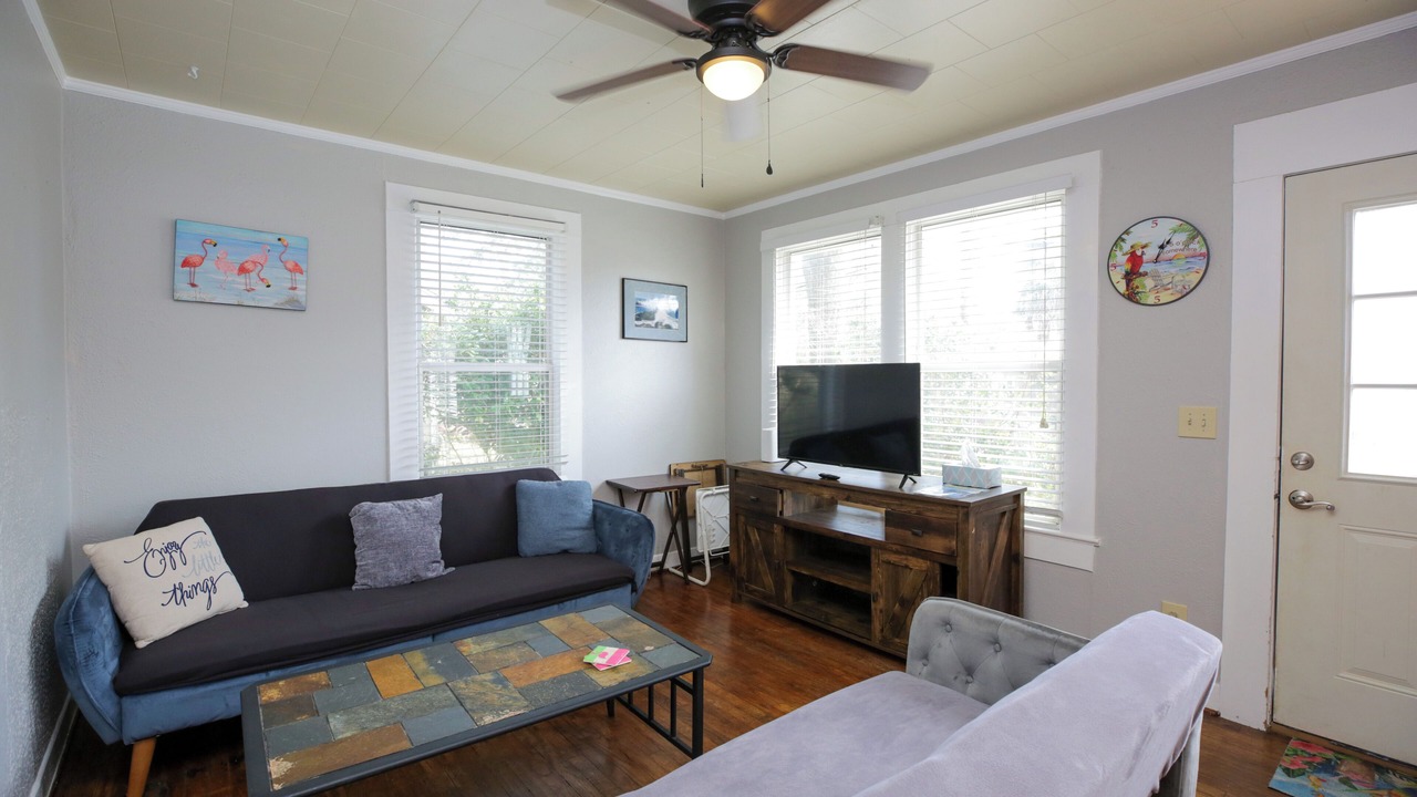 Photo of Livingroom in East Pensacola Heights