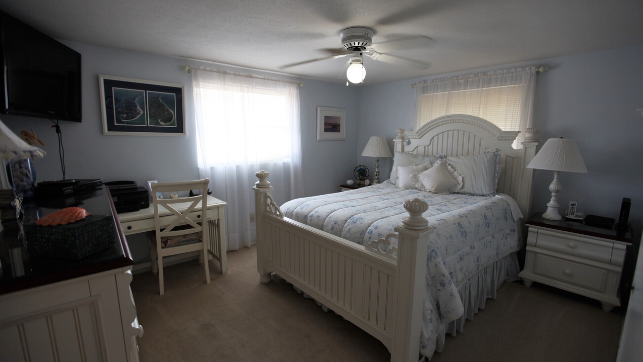 Photo of Bedroom in Whitney Beach