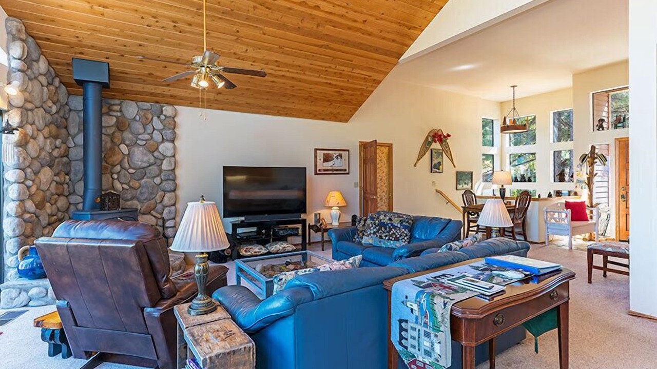Photo of Livingroom in Truckee