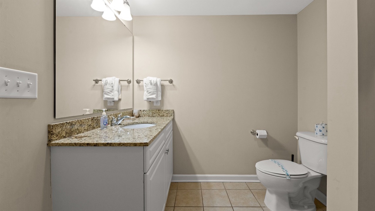 Photo of Bathroom in Arcadian Shores
