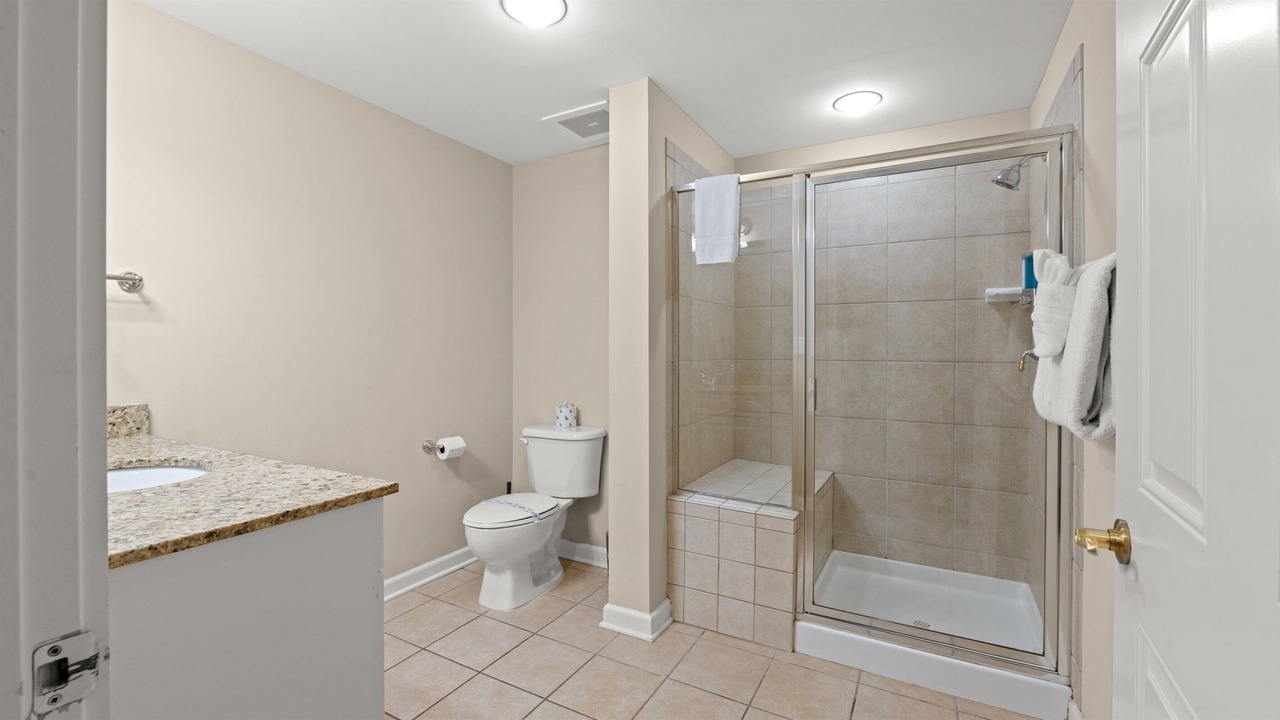 Photo of Bathroom in Arcadian Shores