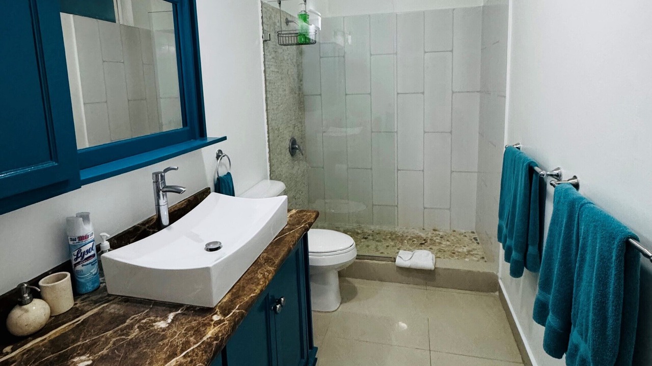Photo of Bathroom in Tower Isle