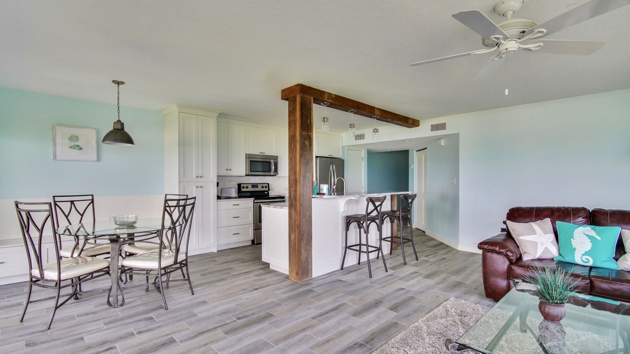 Photo of Livingroom in Sunset Beach