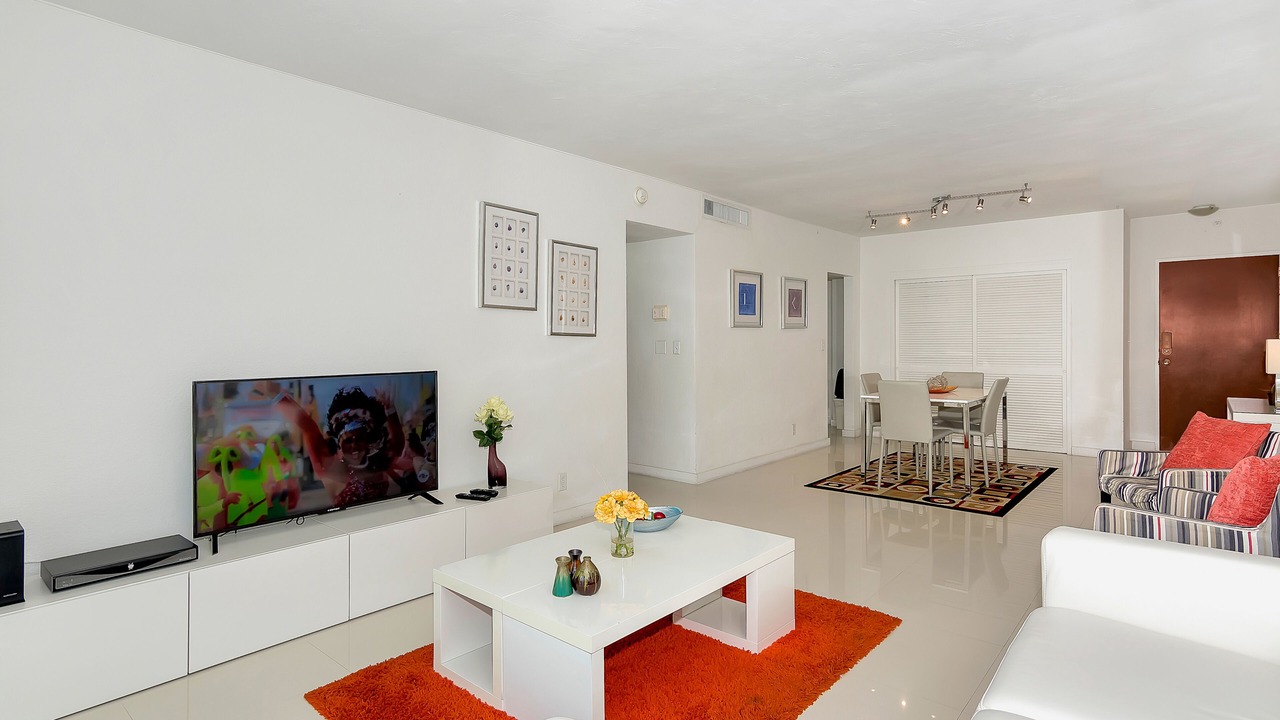 Photo of Livingroom in Hollywood South Central Beach