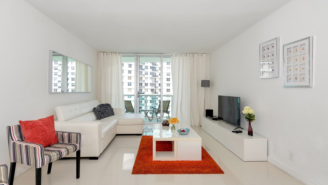 Photo of Livingroom in Hollywood South Central Beach