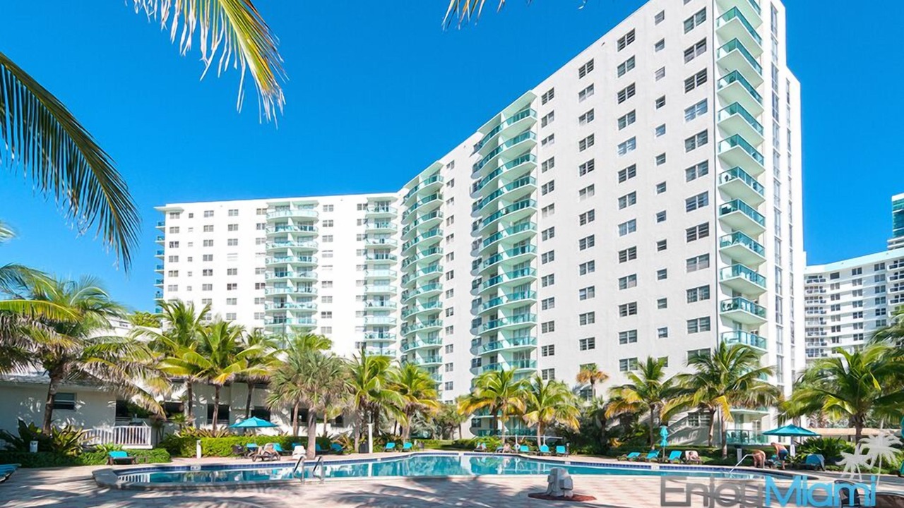 Photo of Outdoor in Hollywood South Central Beach