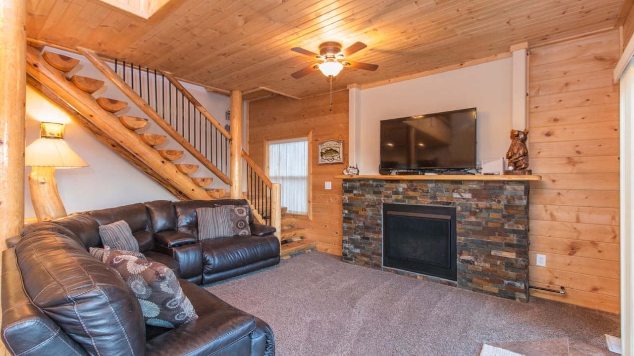 Photo of Bedroom in Mammoth Creek