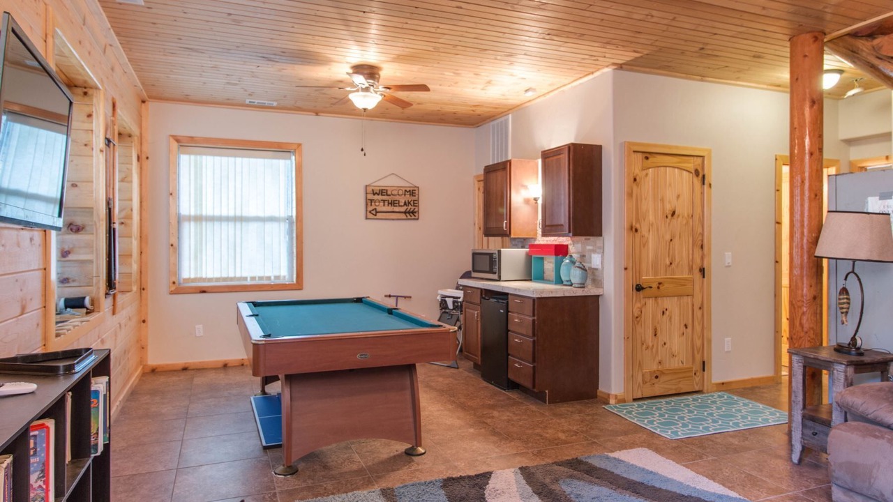 Photo of Bedroom in Mammoth Creek