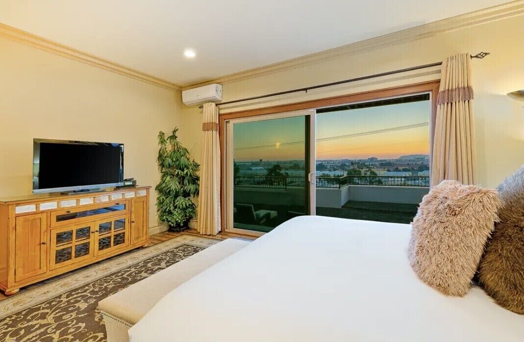Photo of Bedroom in Mission Hills