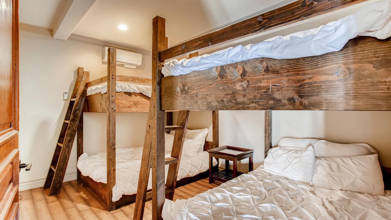 Photo of Bedroom in Mission Hills