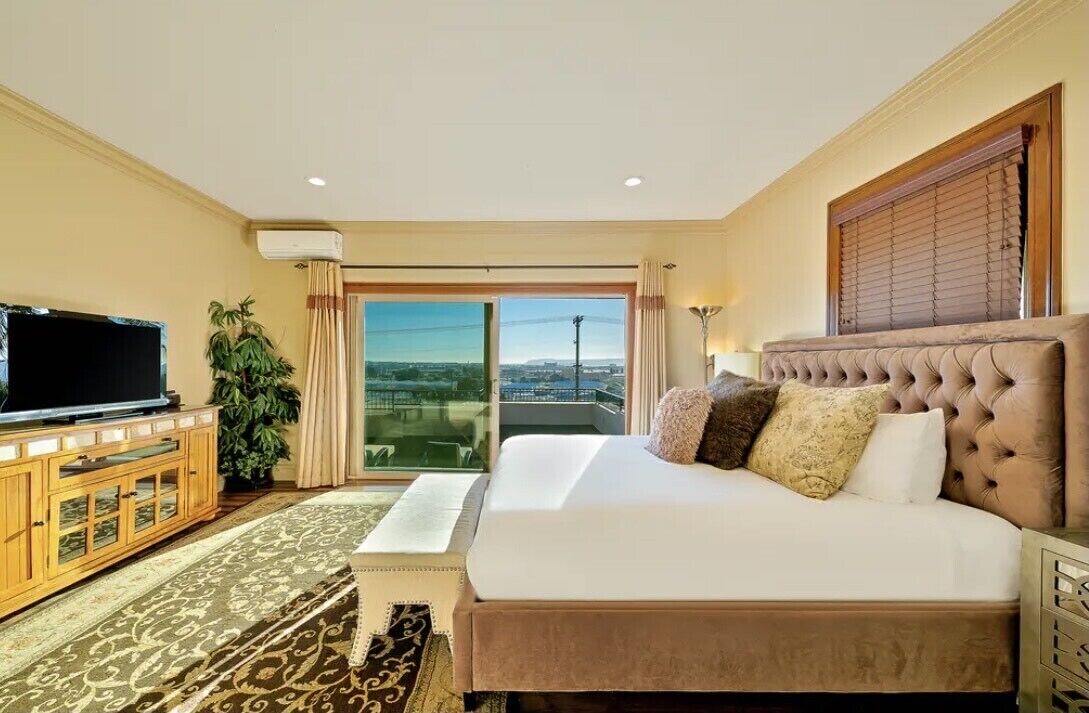Photo of Bedroom in Mission Hills