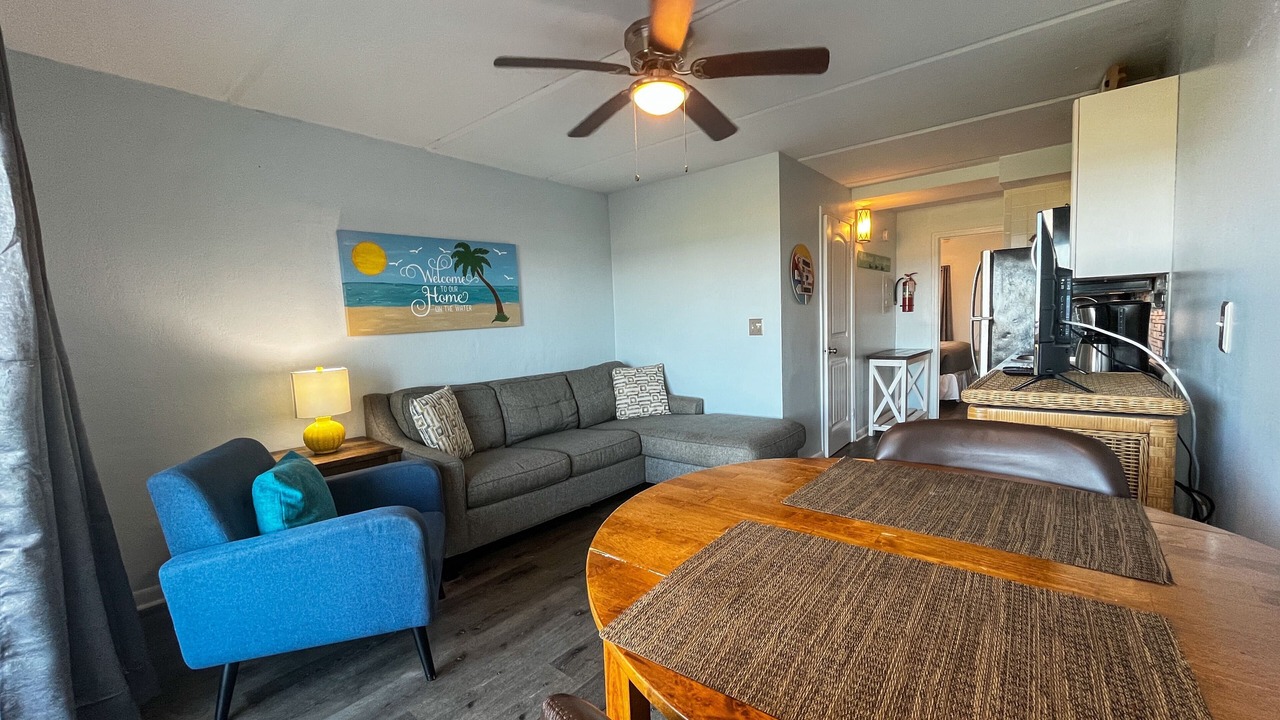 Photo of Livingroom in Crescent Beach