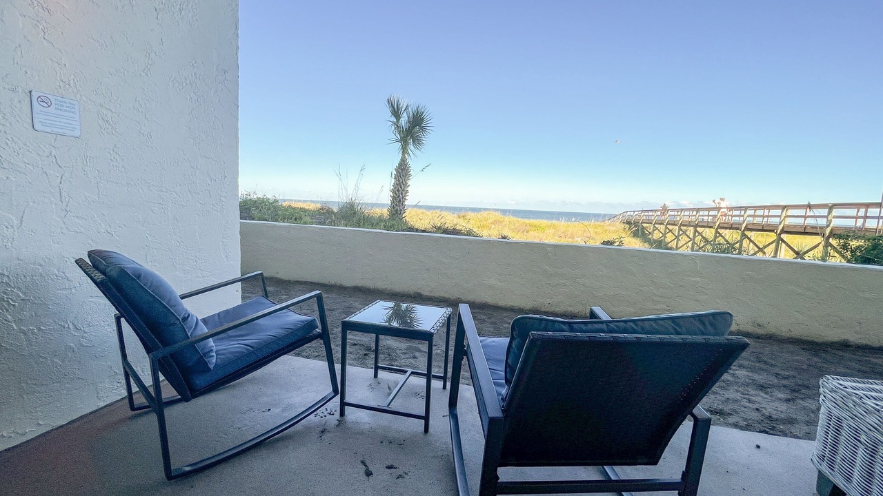 Photo of Patio Balcony in Crescent Beach