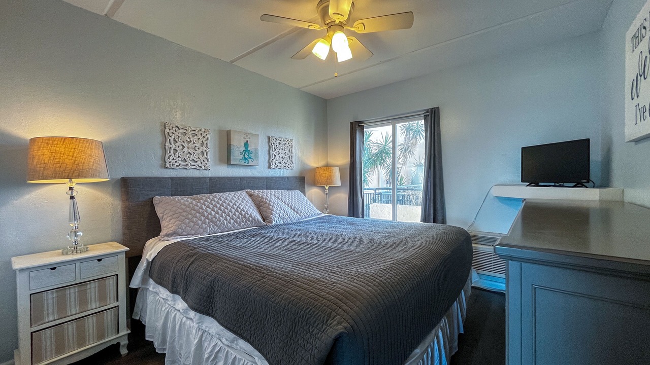 Photo of Bedroom in Crescent Beach