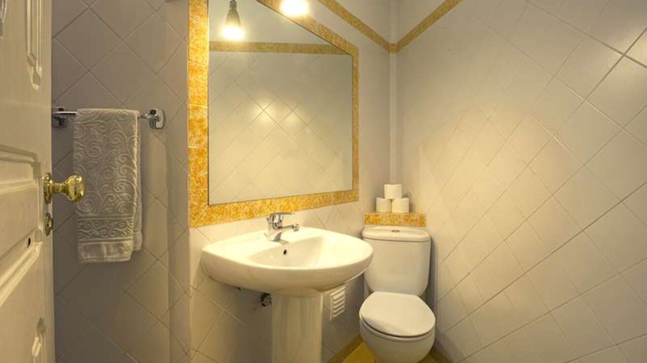Photo of Bathroom in Lisbon Old Town