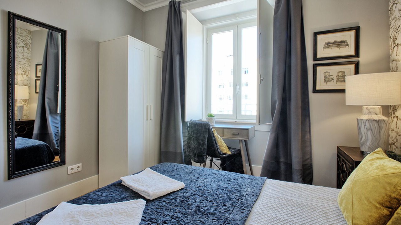 Photo of Bedroom in Lisbon Old Town