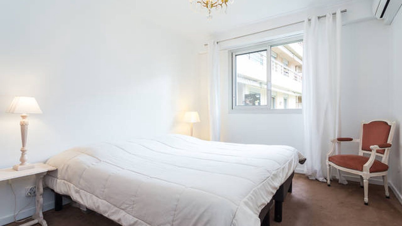 Photo of Bedroom in Jean-Medecin
