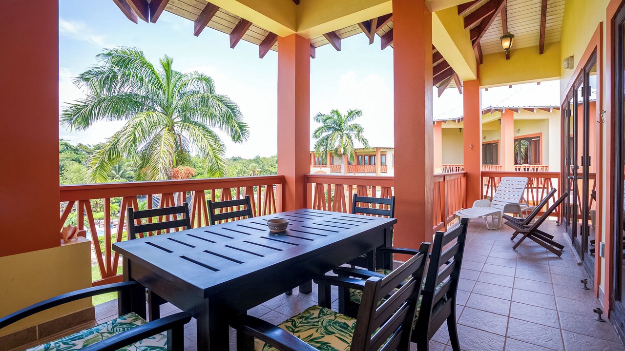 Photo of Patio Balcony in Cocoplum