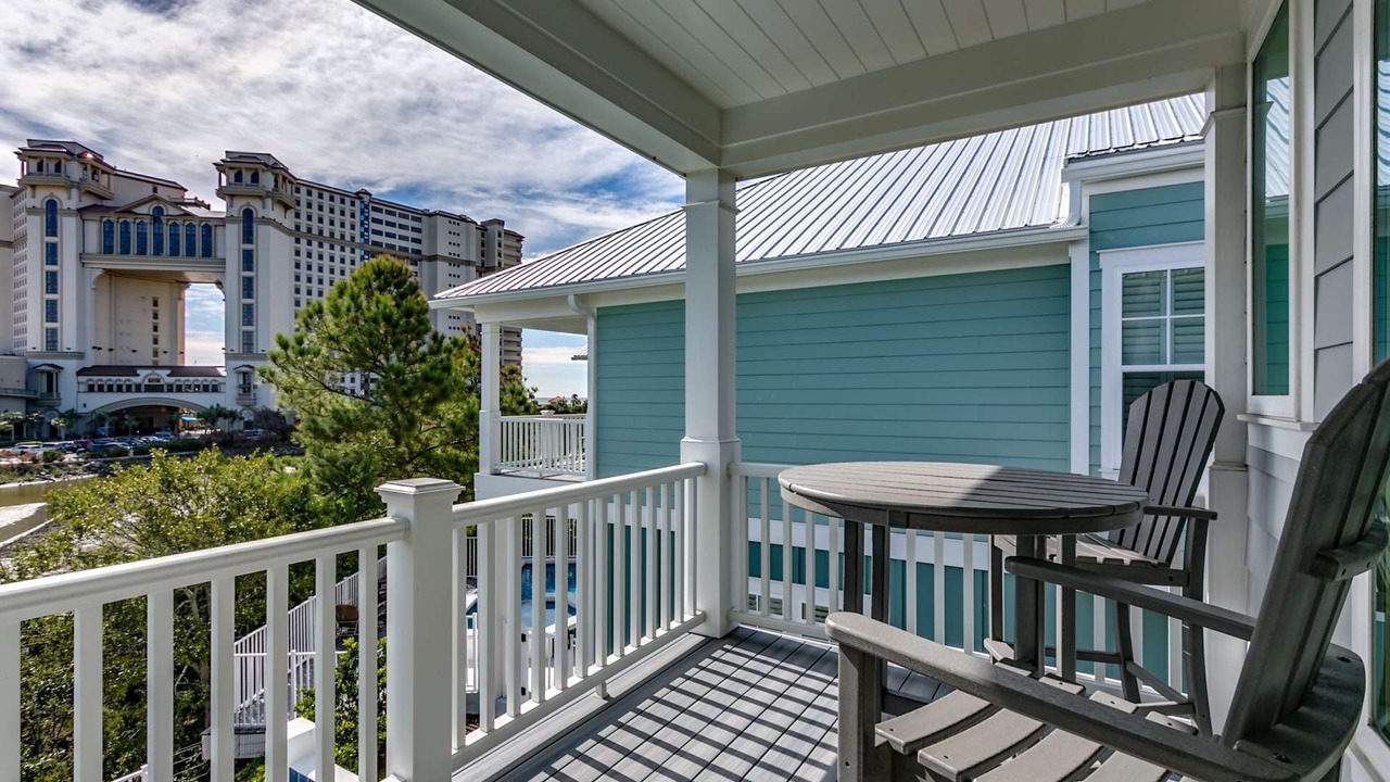 Photo of Patio Balcony in Windy Hill