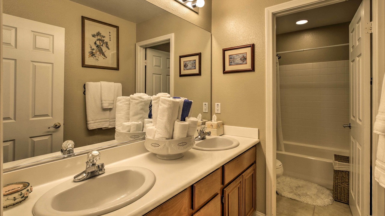 Photo of Bathroom in Ocean View Hills