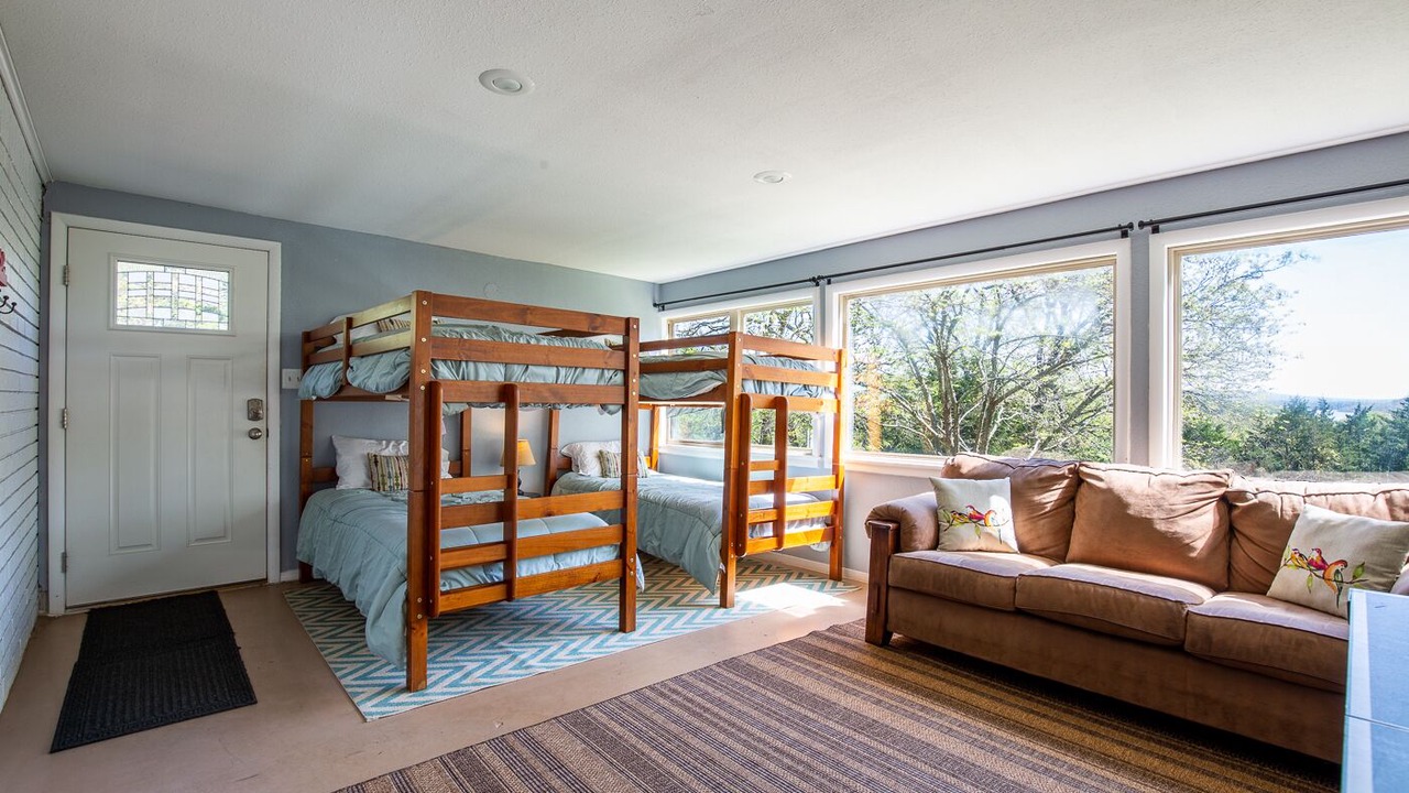 Photo of Bedroom in Pettit