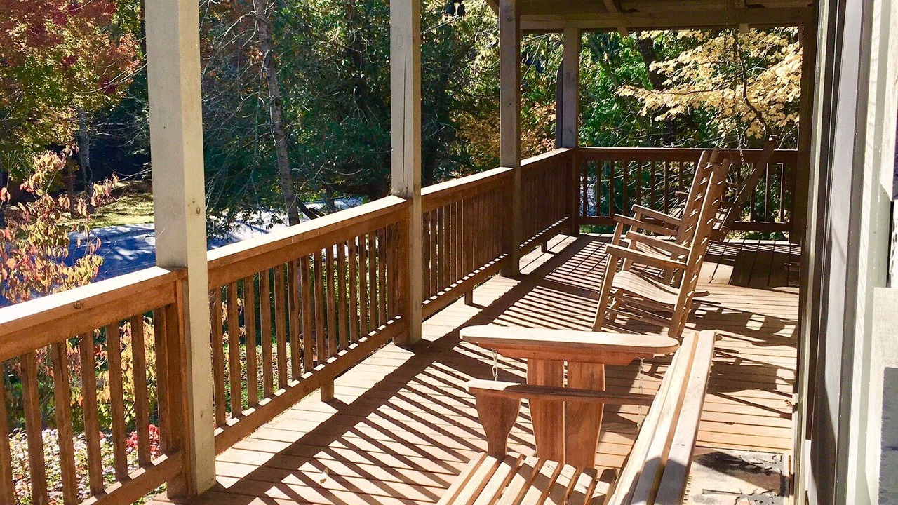 Photo of Patio Balcony in Maggie Valley