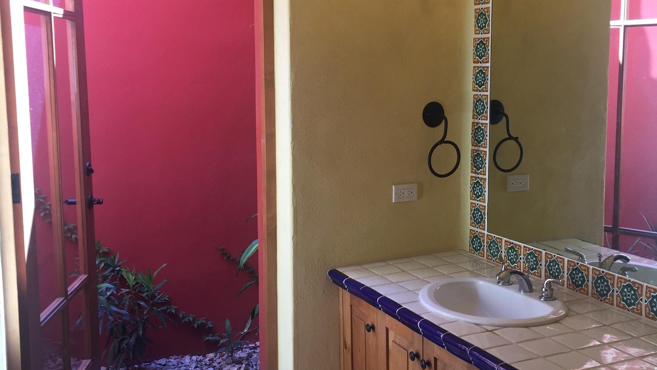 Photo of Bathroom in Nopolo