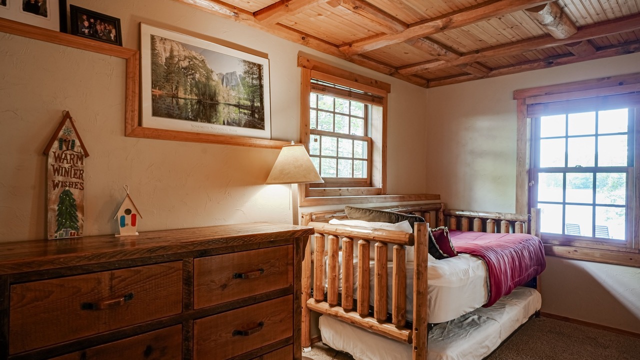 Photo of Bedroom in Eagle River