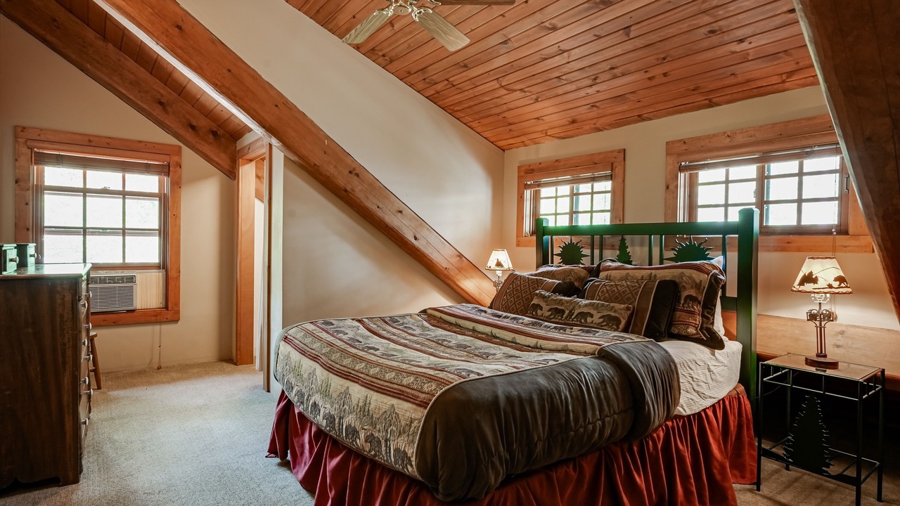 Photo of Bedroom in Eagle River
