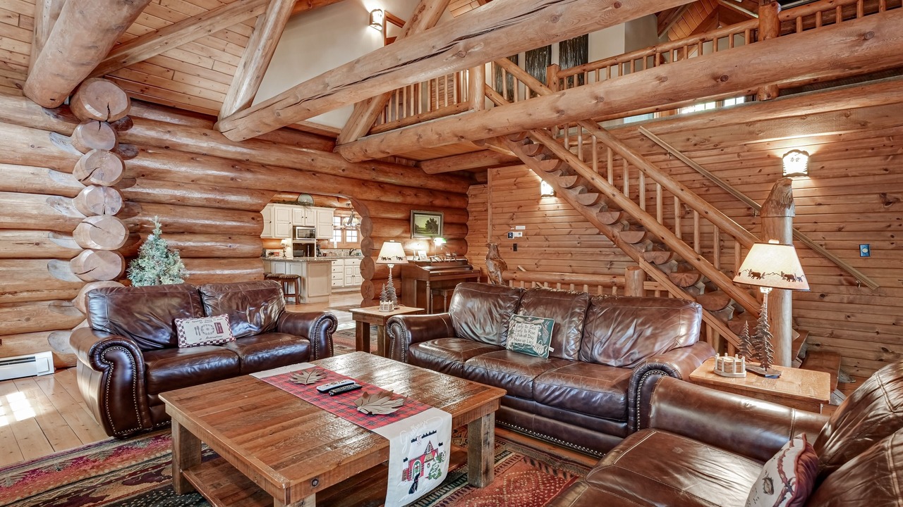 Photo of Livingroom in Eagle River