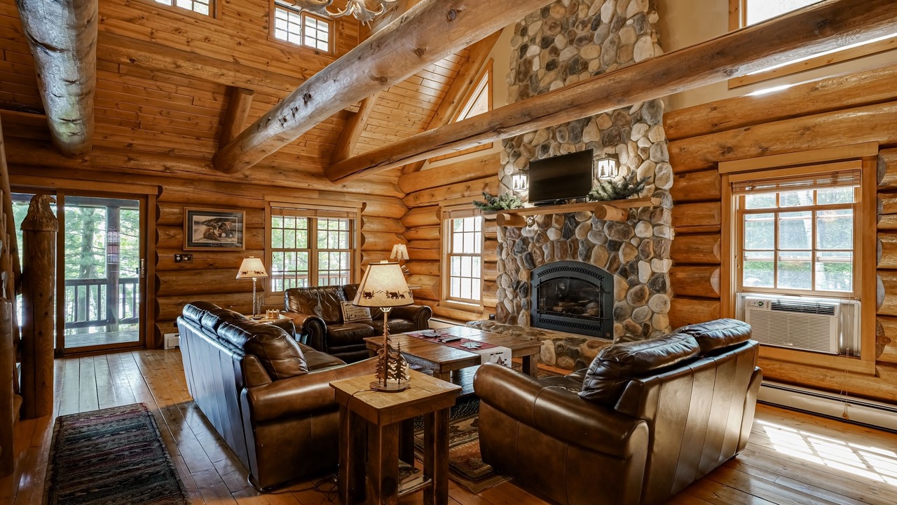 Photo of Livingroom in Eagle River