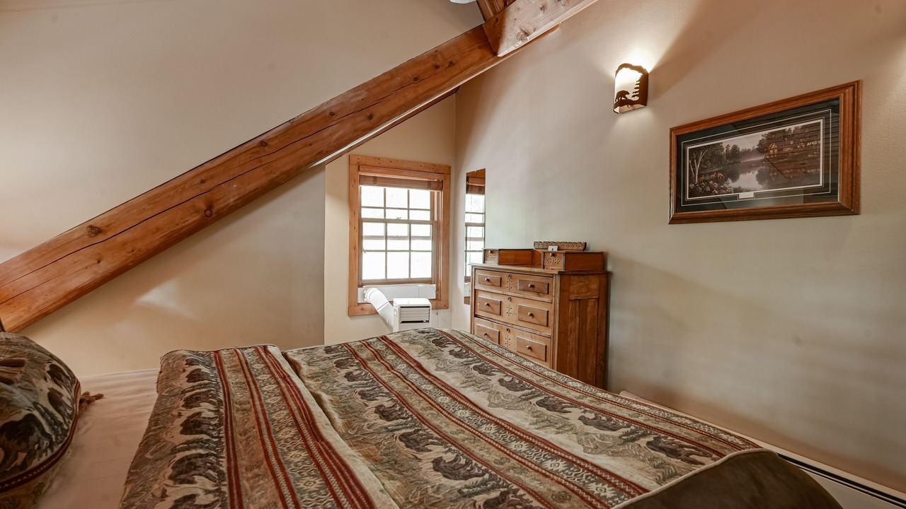 Photo of Bedroom in Eagle River