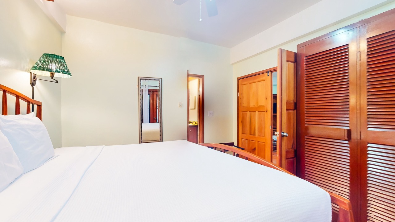 Photo of Bedroom in Cocoplum