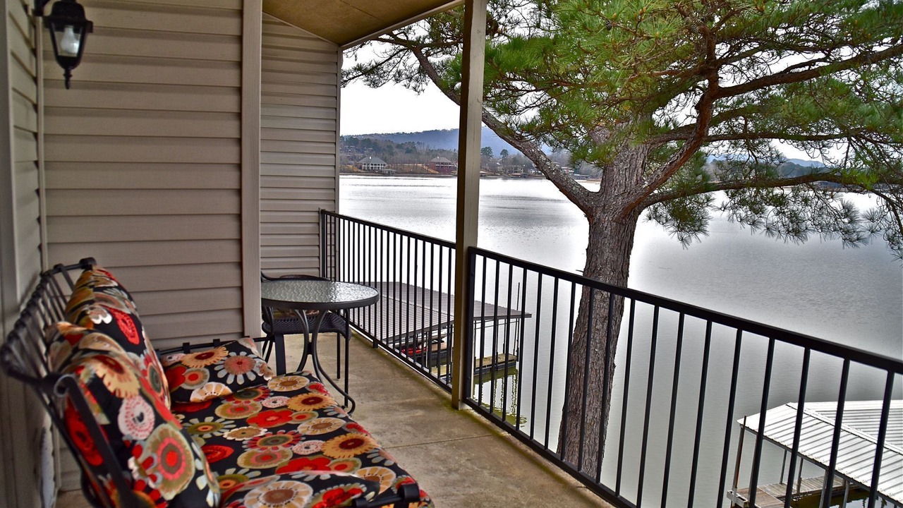 Photo of Patio Balcony in Lake Hamilton