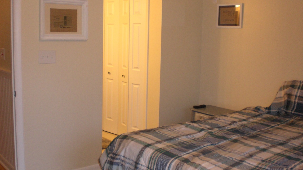 Photo of Bedroom in Country Club Estates