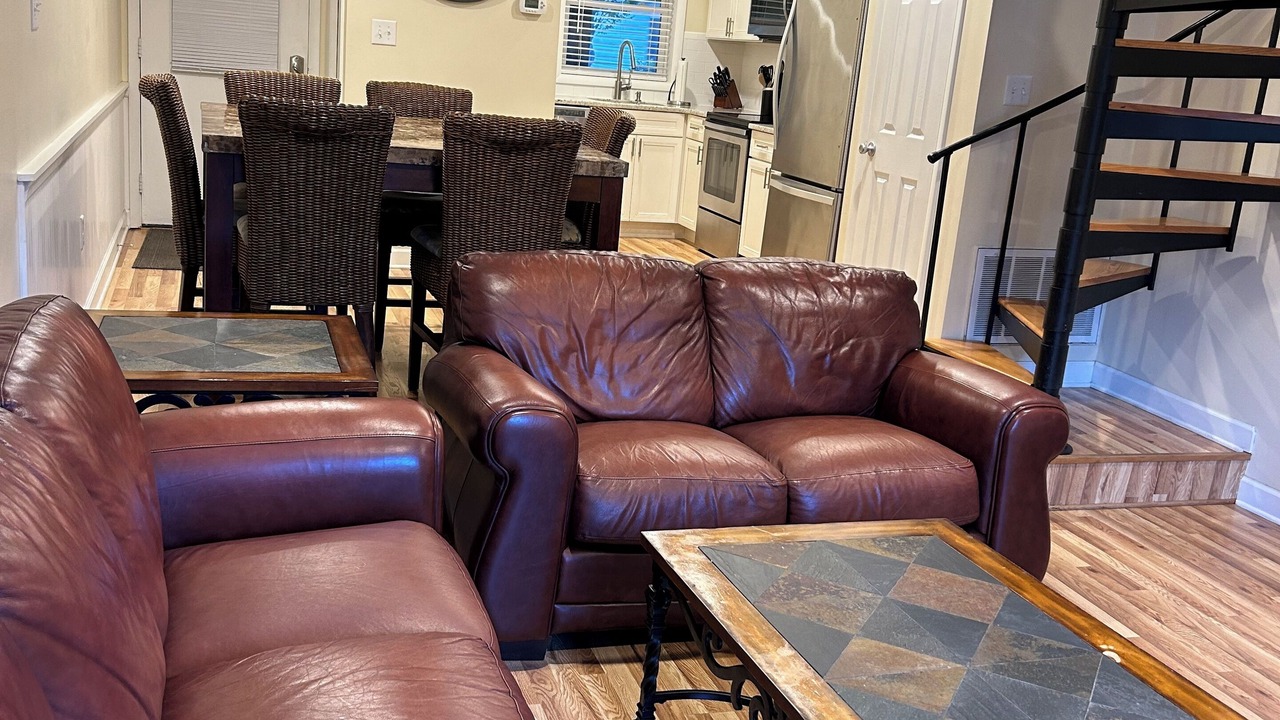Photo of Livingroom in Country Club Estates