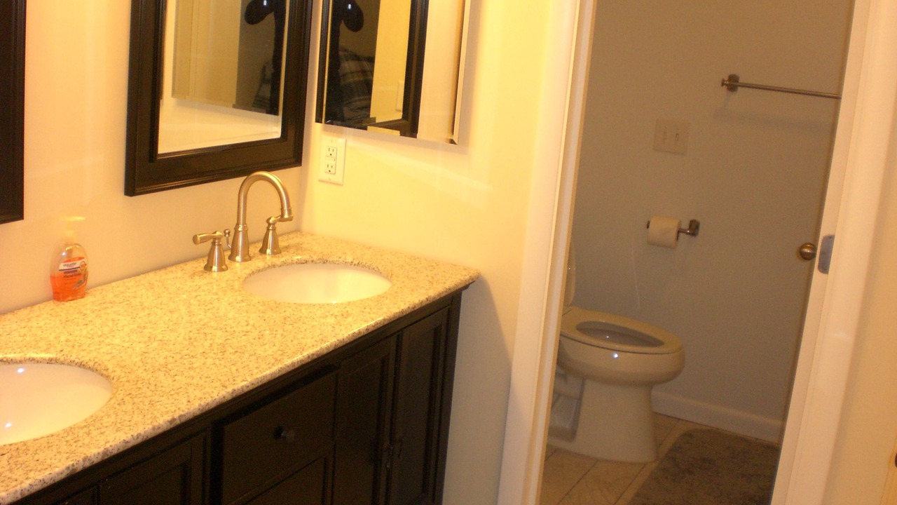 Photo of Bathroom in Country Club Estates