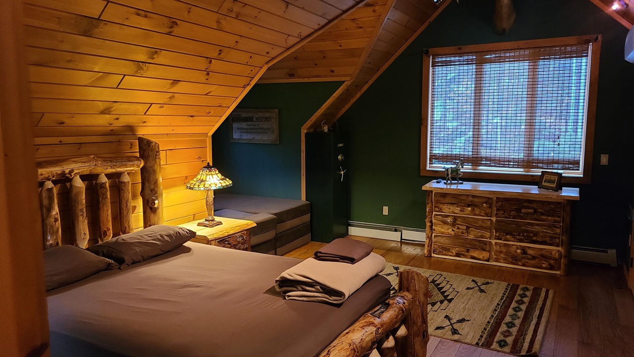 Photo of Bedroom in Greentown