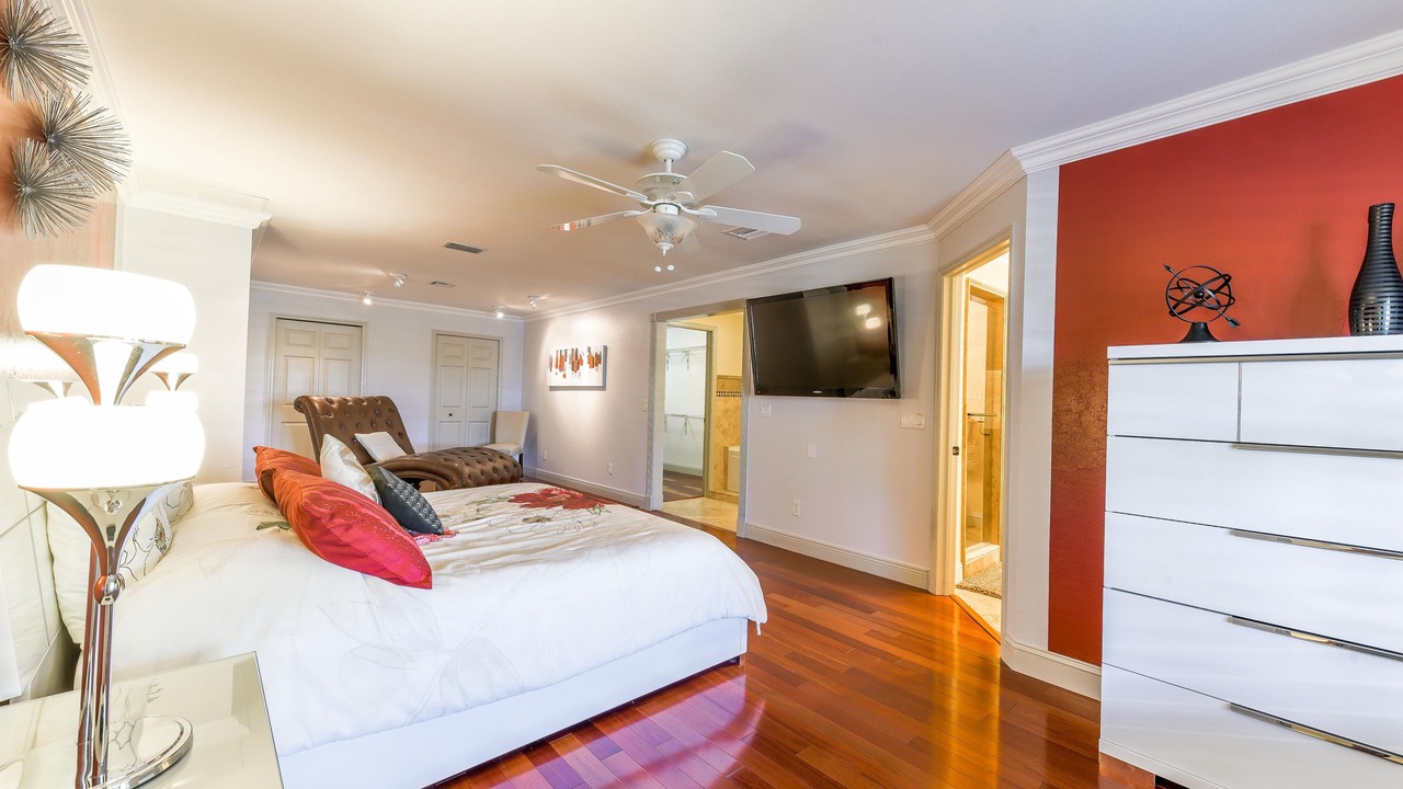 Photo of Bedroom in Pelican