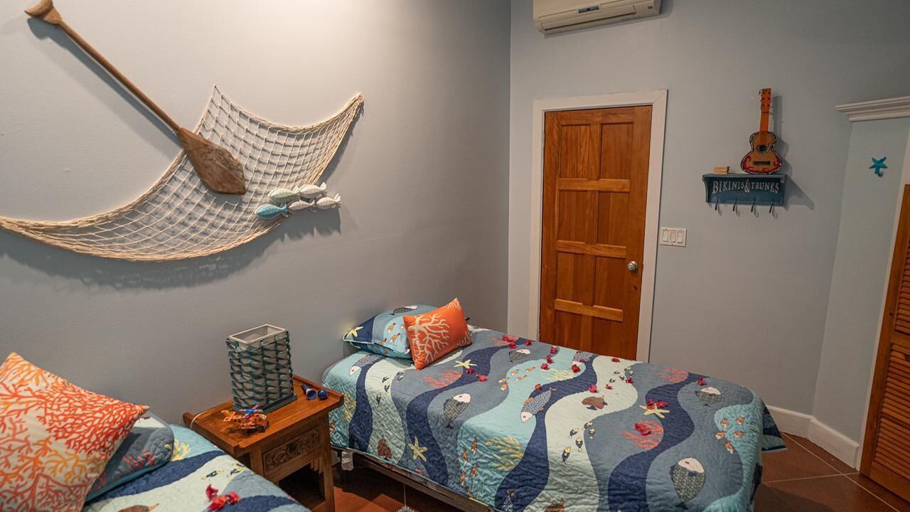 Photo of Bedroom in Antoneys Cay